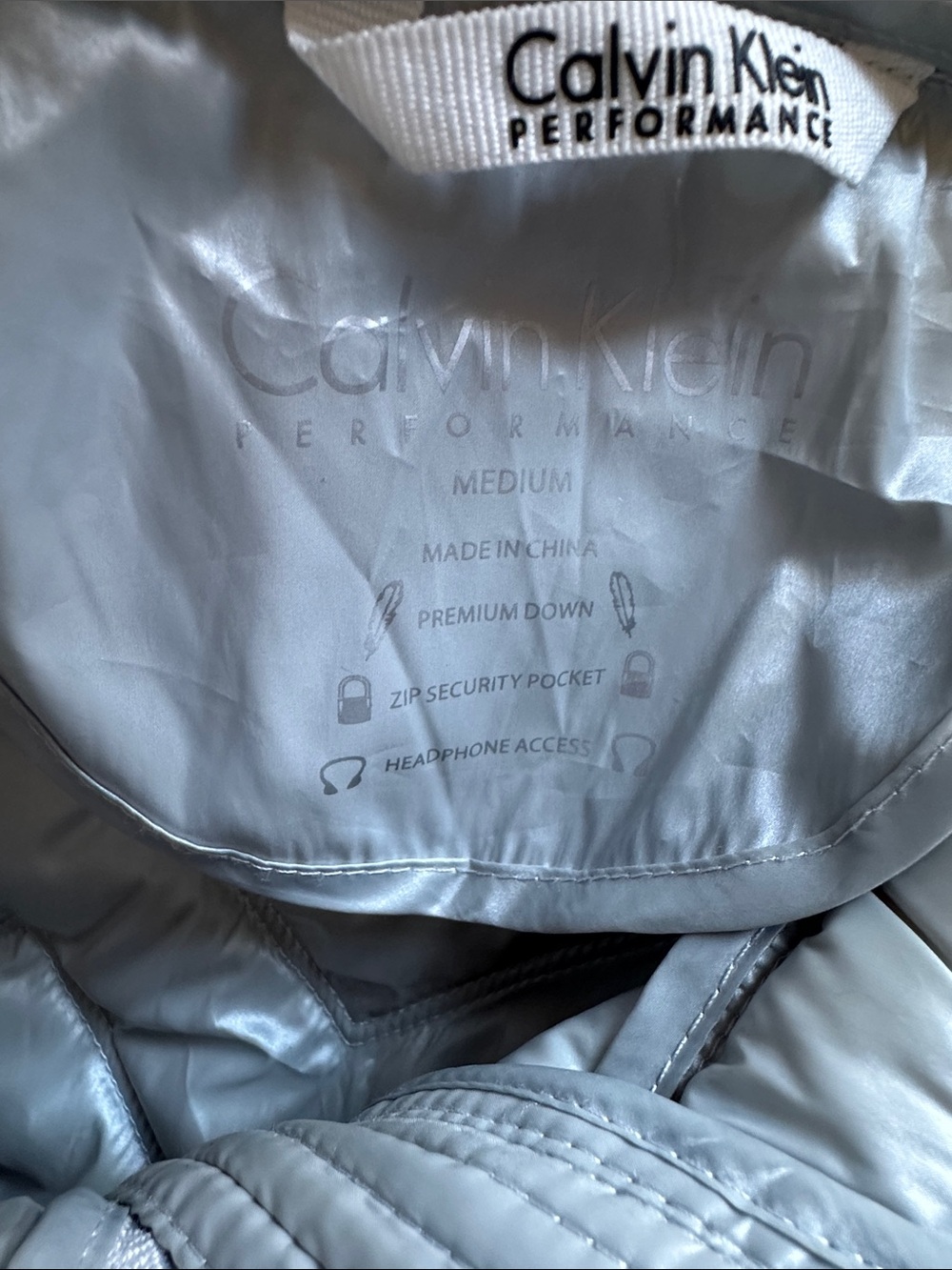 Calvin Klein Duck down Metallic Silver Puffer Vest - Picture 2 of 12